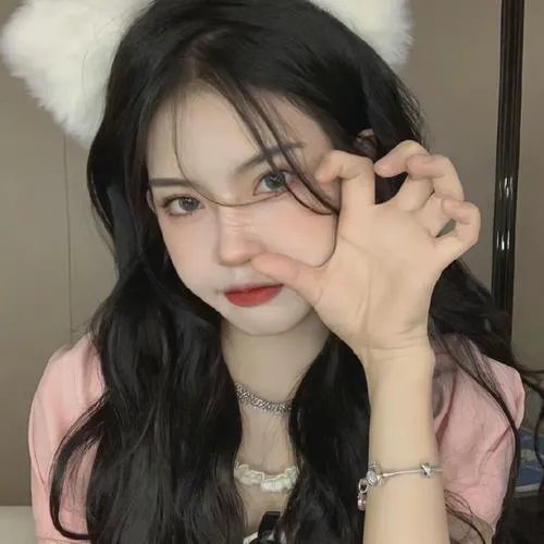 月亮中的亚马逊女人